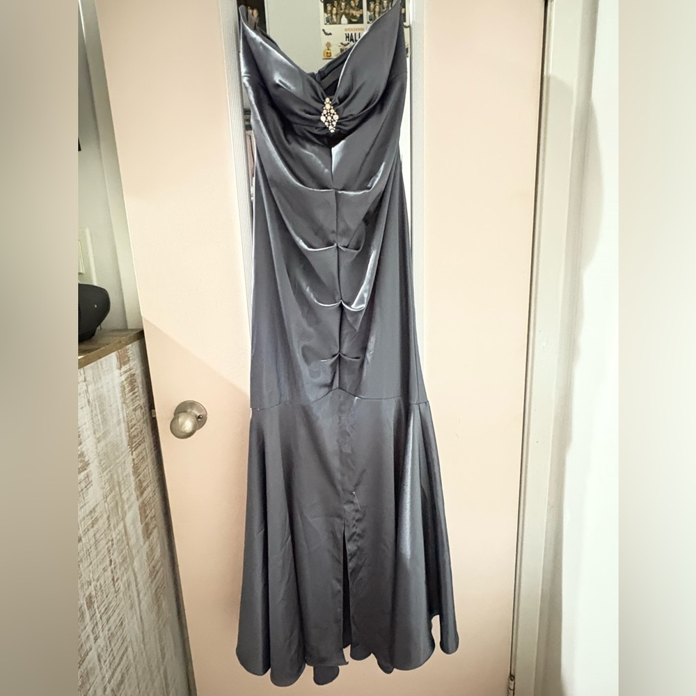 Vintage formal mermaid style dress, blue-ish grey, size 14p